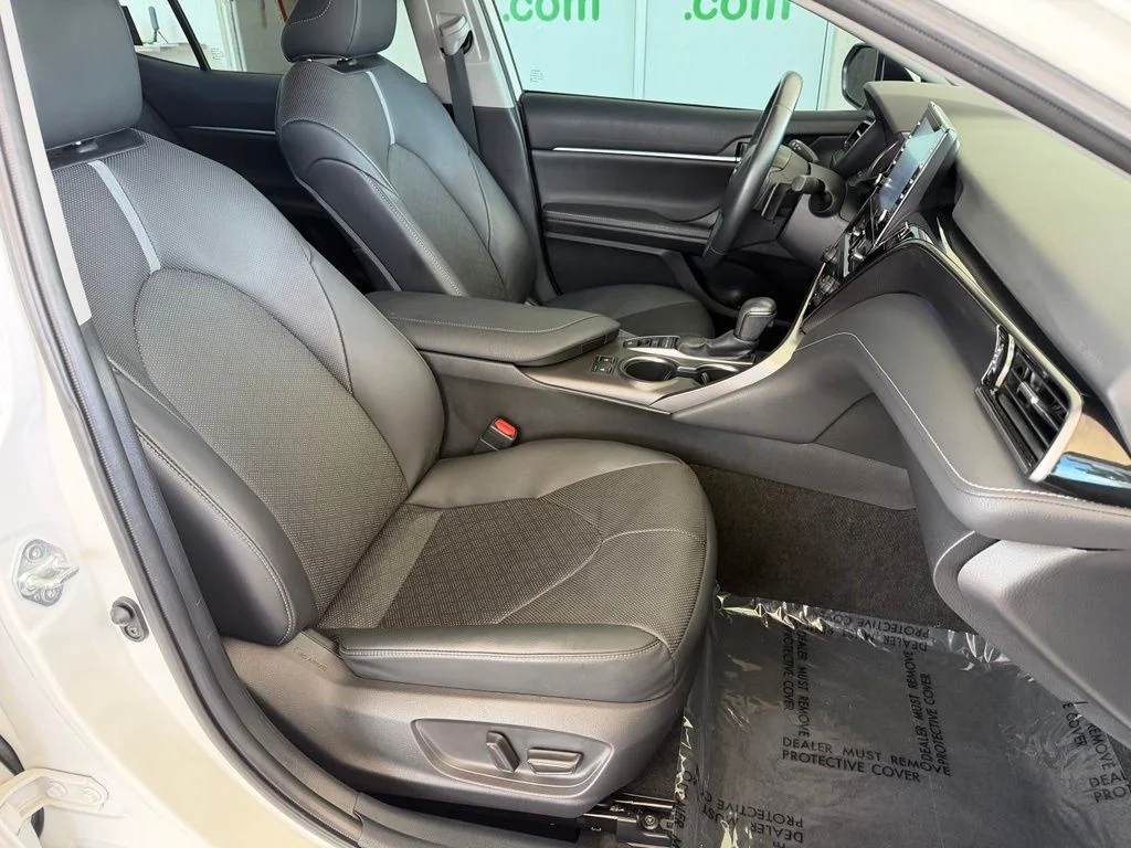 Used 2022 Beige Toyota XSE V6 image 21