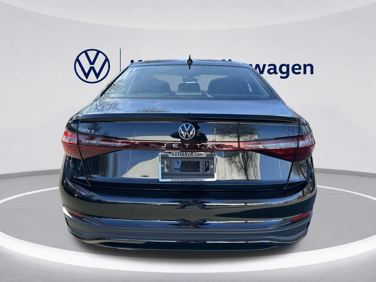New 2026 Black Volkswagen 1.5T Sport image 4