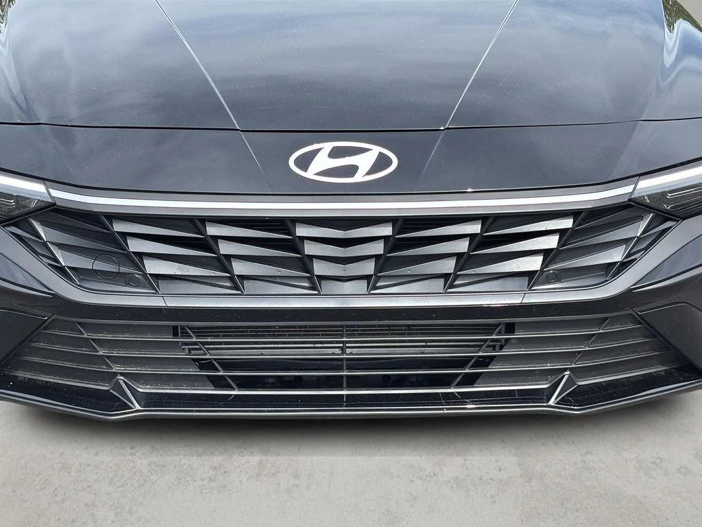 Certified Used 2025 Abyss Black Hyundai SEL Sport image 42