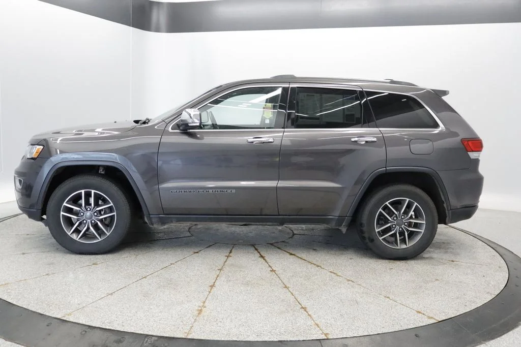 Certified Used 2020 Gray Jeep Limited image 2