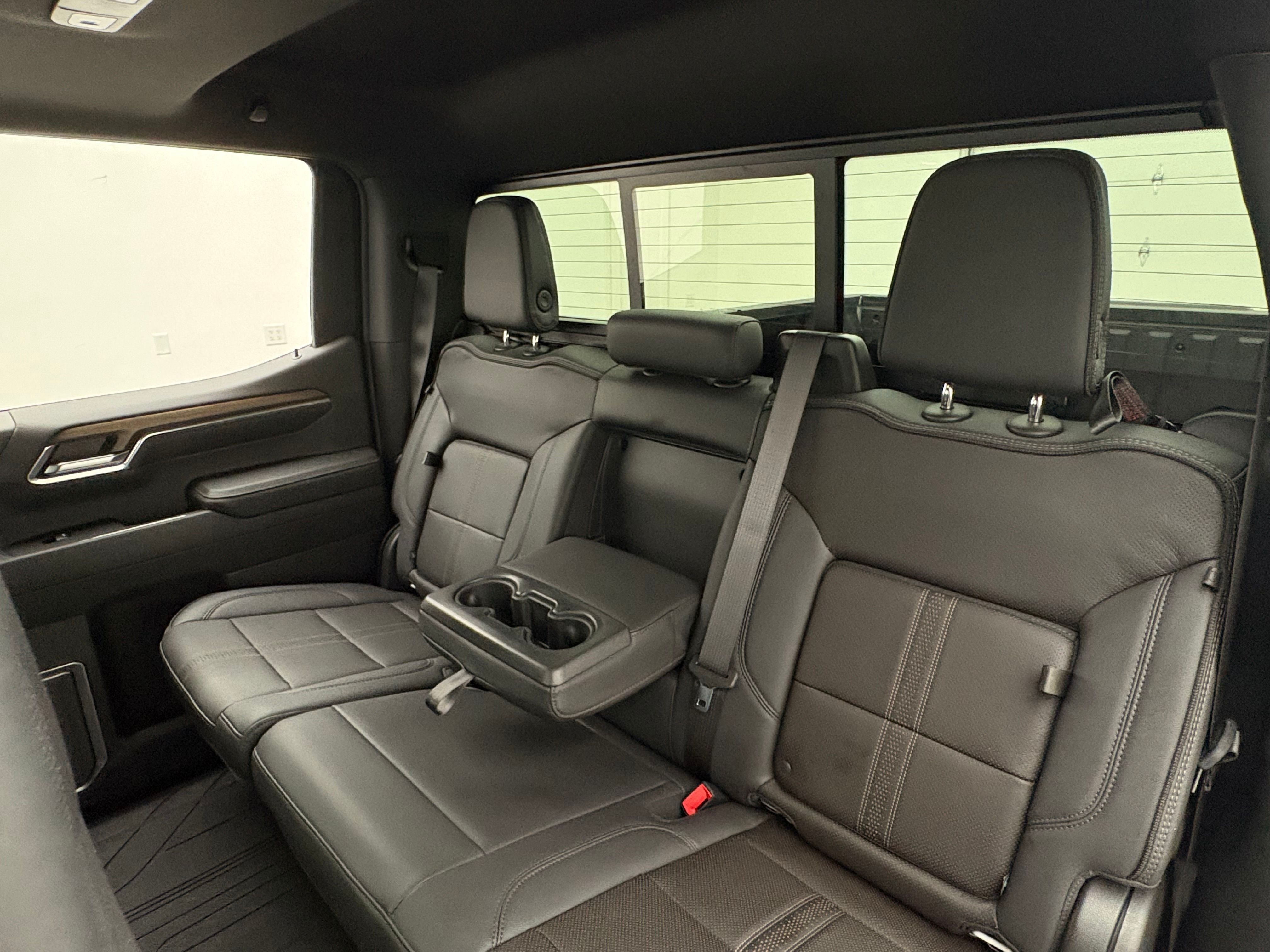 Used 2023 Iridescent Pearl Tricoat Chevrolet High Country image 46