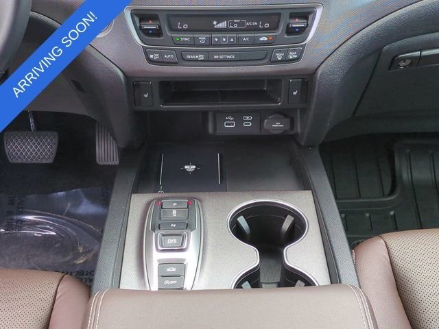 Certified Used 2024 Crystal Black Pearl Honda RTL image 17