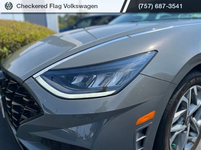 Used 2023 Hampton Gray Hyundai SEL image 11
