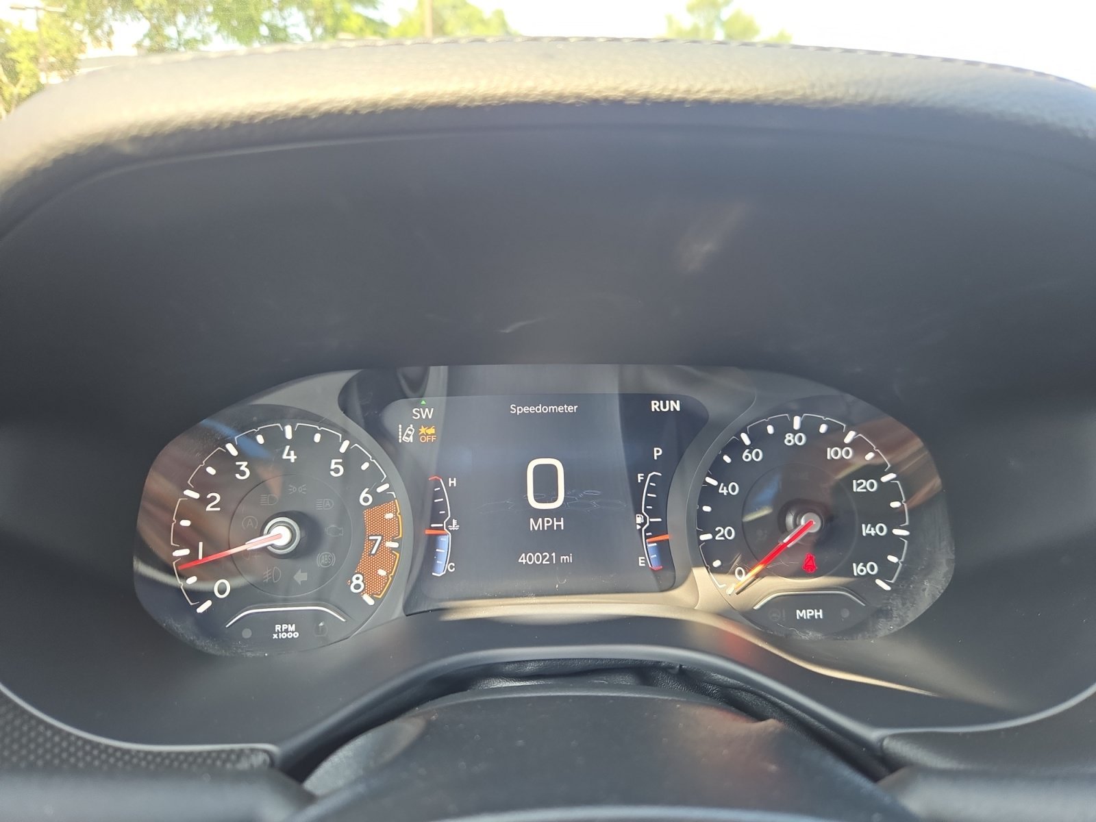 Used 2024 Silver Zynith Metallic Clearcoat Jeep Latitude image 18