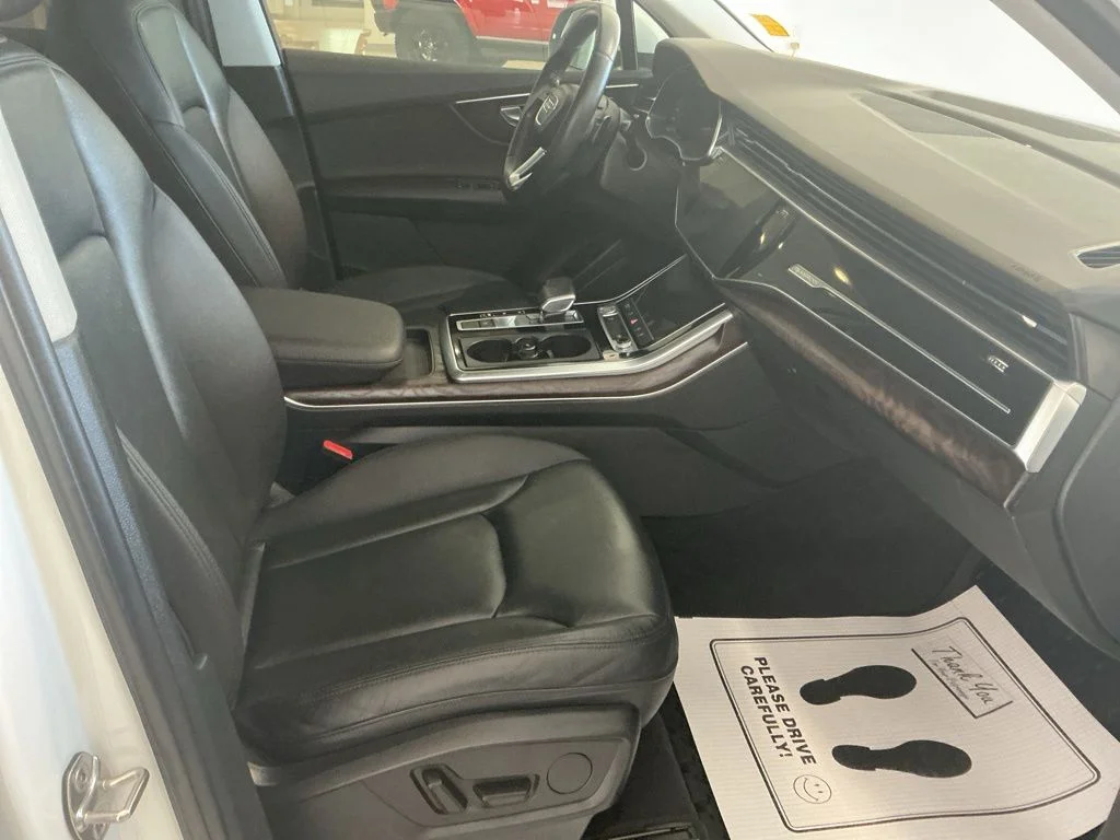 Used 2020 Glacier White Audi 55 Premium image 26