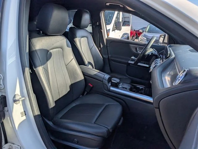 Used 2021 Black Mercedes-Benz GLA 250 image 15