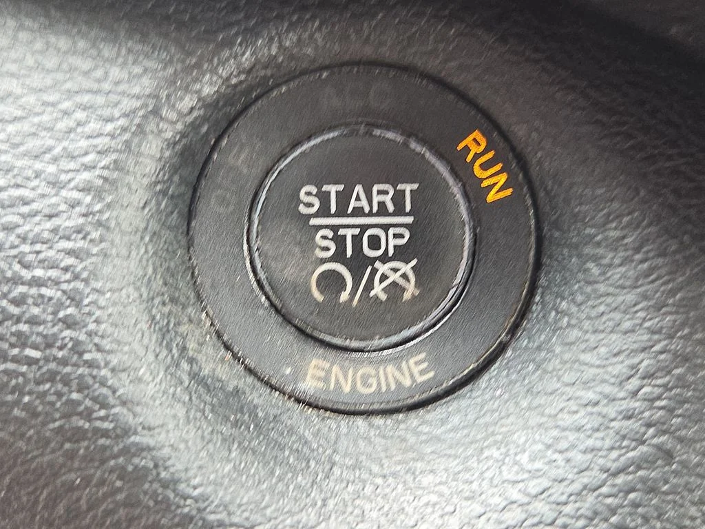 Used 2014 Gray Jeep Latitude image 34
