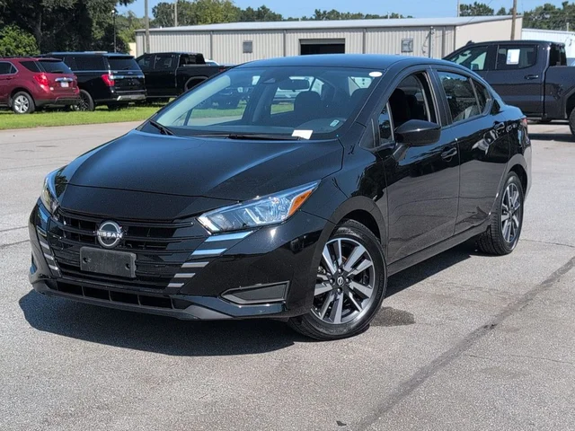 2024 Nissan Versa 1.6 SV