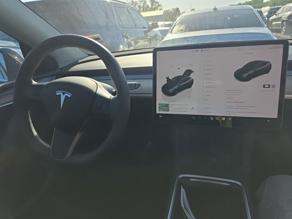 Used 2024  Tesla Long Range image 4