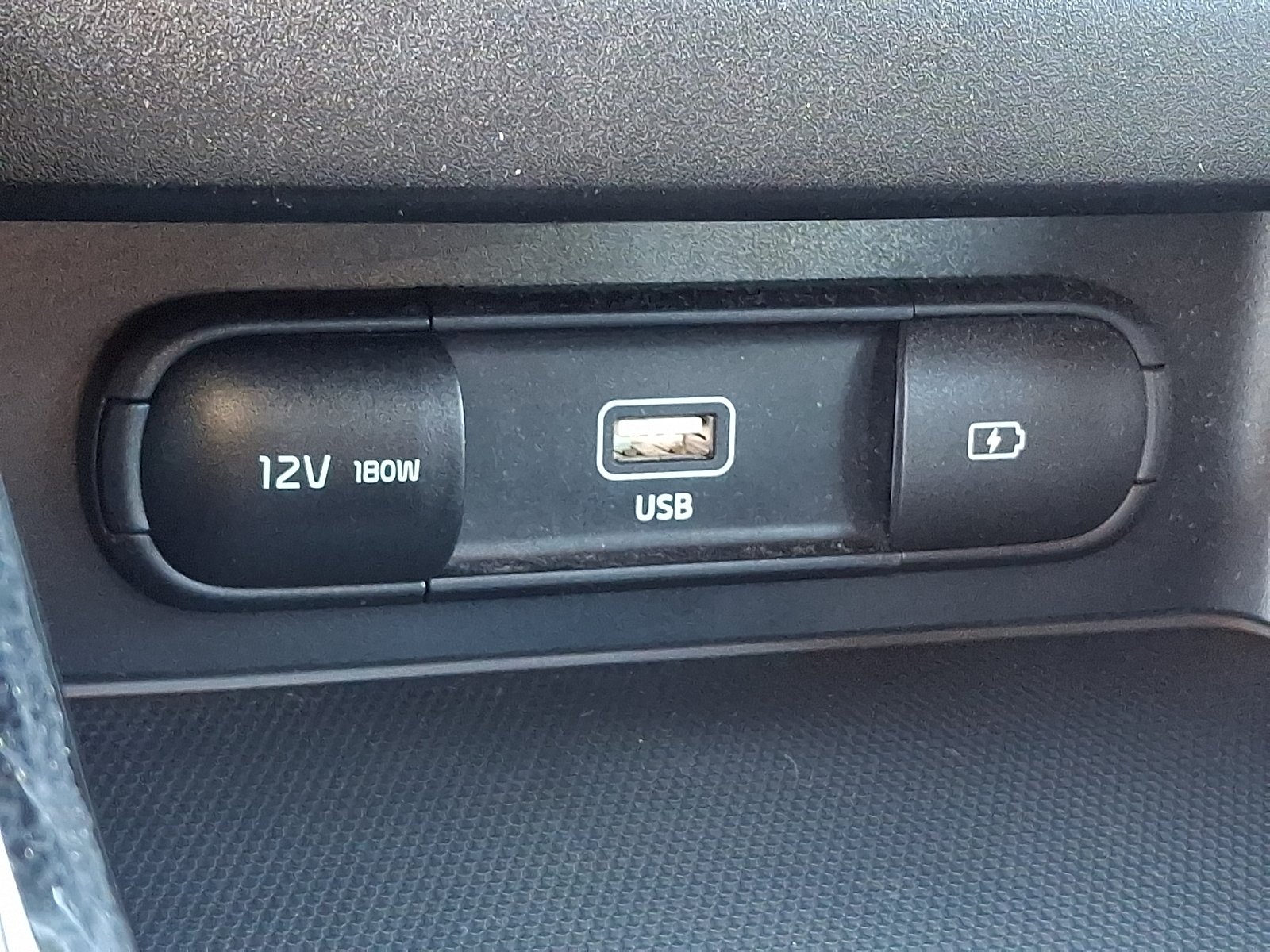 Used 2023 Snow White Pearl - SWP Kia GT-Line image 24