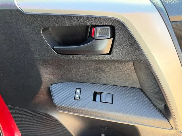 Used 2014 Red Toyota LE image 49