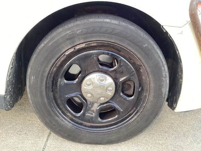 Used 2014 White Ford Base image 7