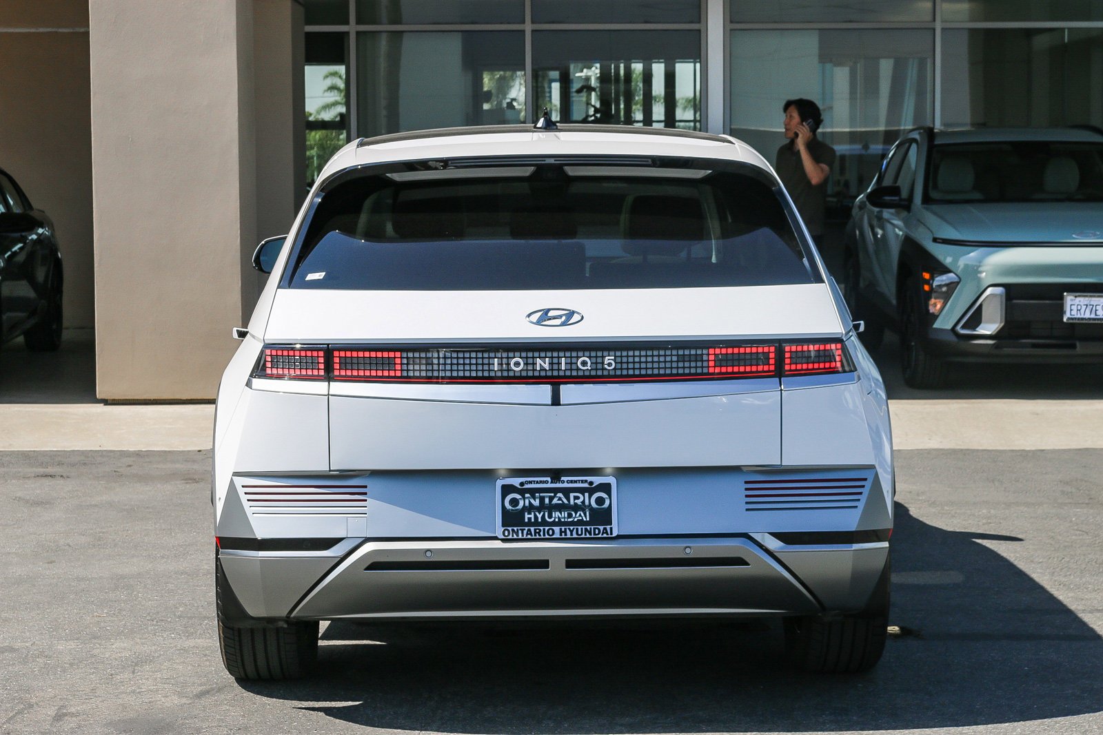 Certified Used 2024 Atlas White Hyundai Limited image 8