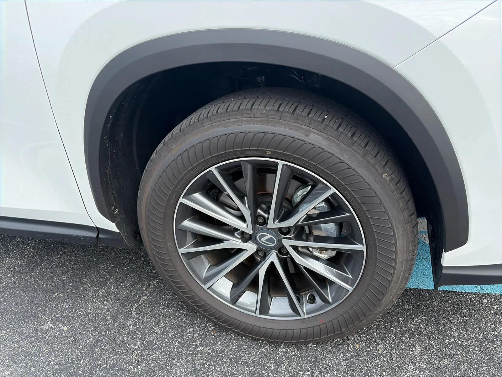 Used 2026 Ultra White Lexus Premium image 4
