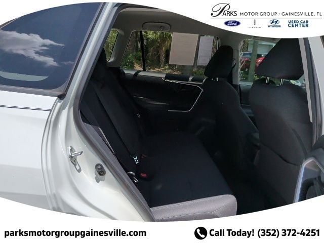 Used 2021 White Toyota LE image 18