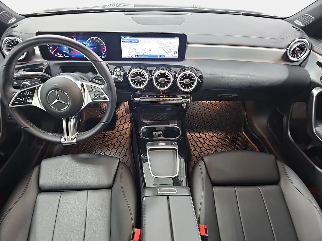 Used 2024  Mercedes-Benz CLA 250 image 10