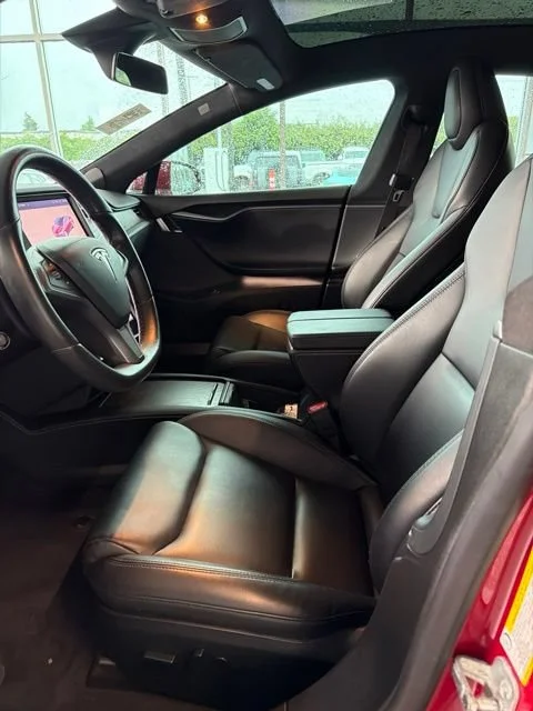 Used 2021 Red Tesla Long Range Plus image 8