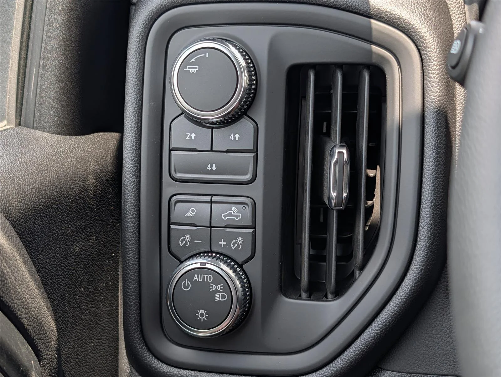 New 2026 Summit White GMC Pro DRW image 16
