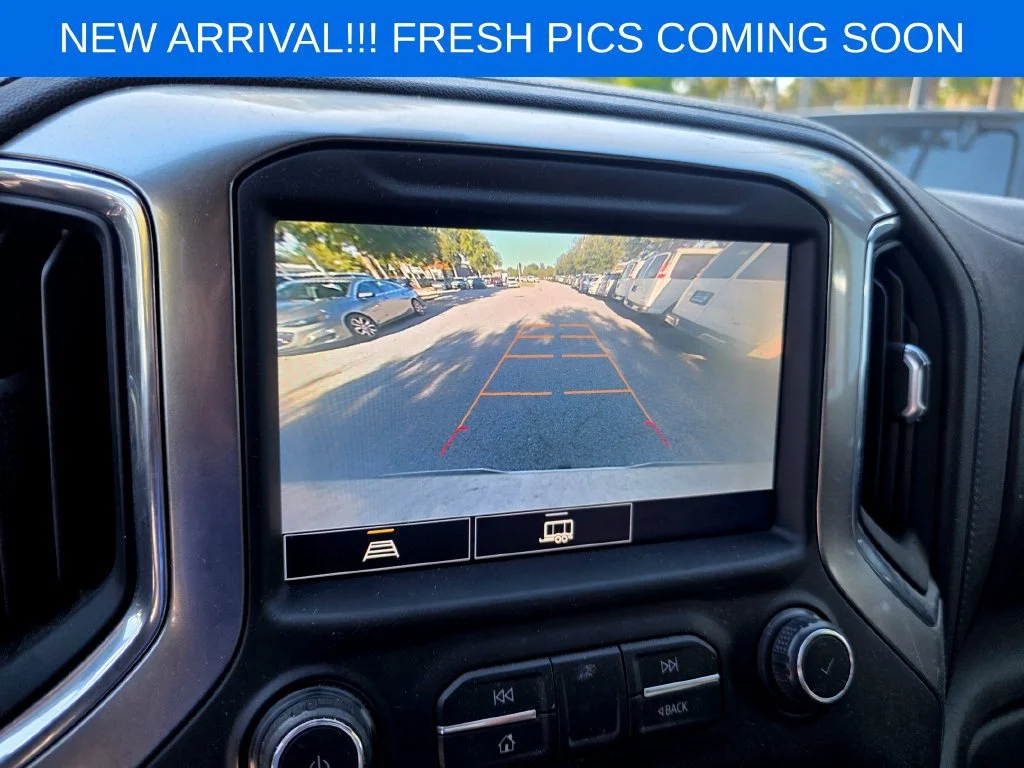 Used 2021 White Chevrolet RST image 10