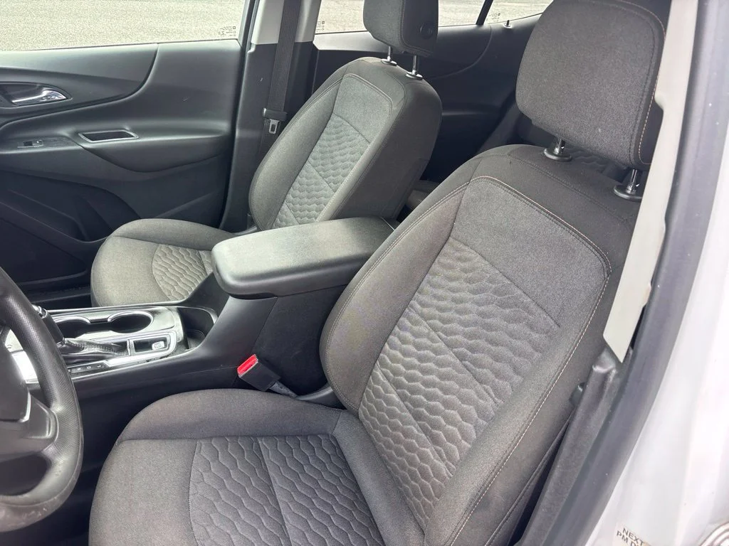 Used 2021 White Chevrolet LT image 14