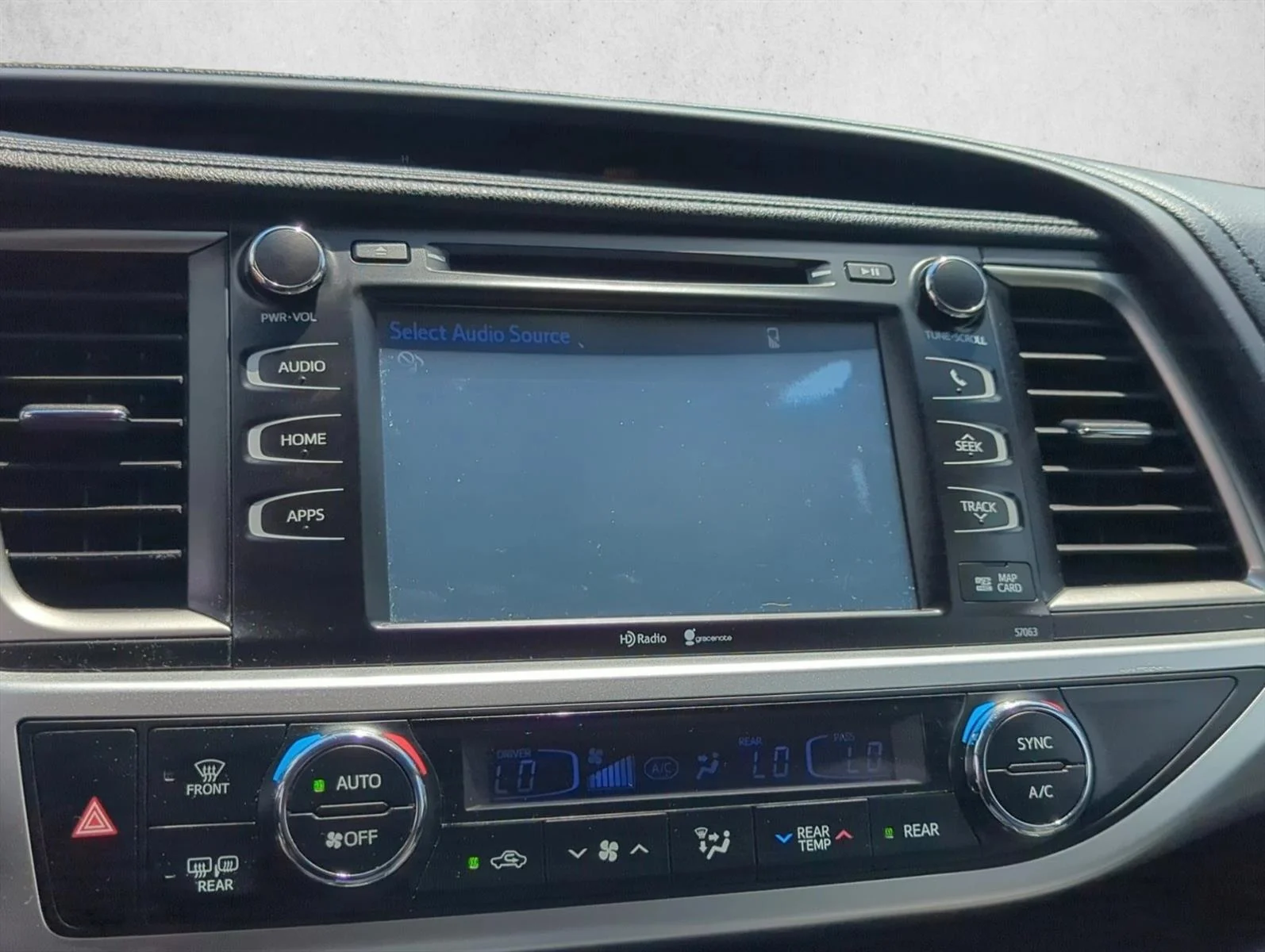 Used 2015 Predawn Gray Mica Toyota XLE image 21