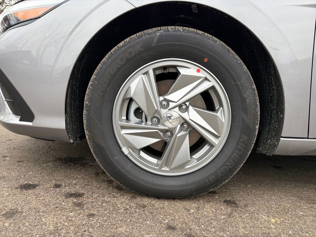 Certified Used 2026 Fluid Metal Hyundai SE image 30