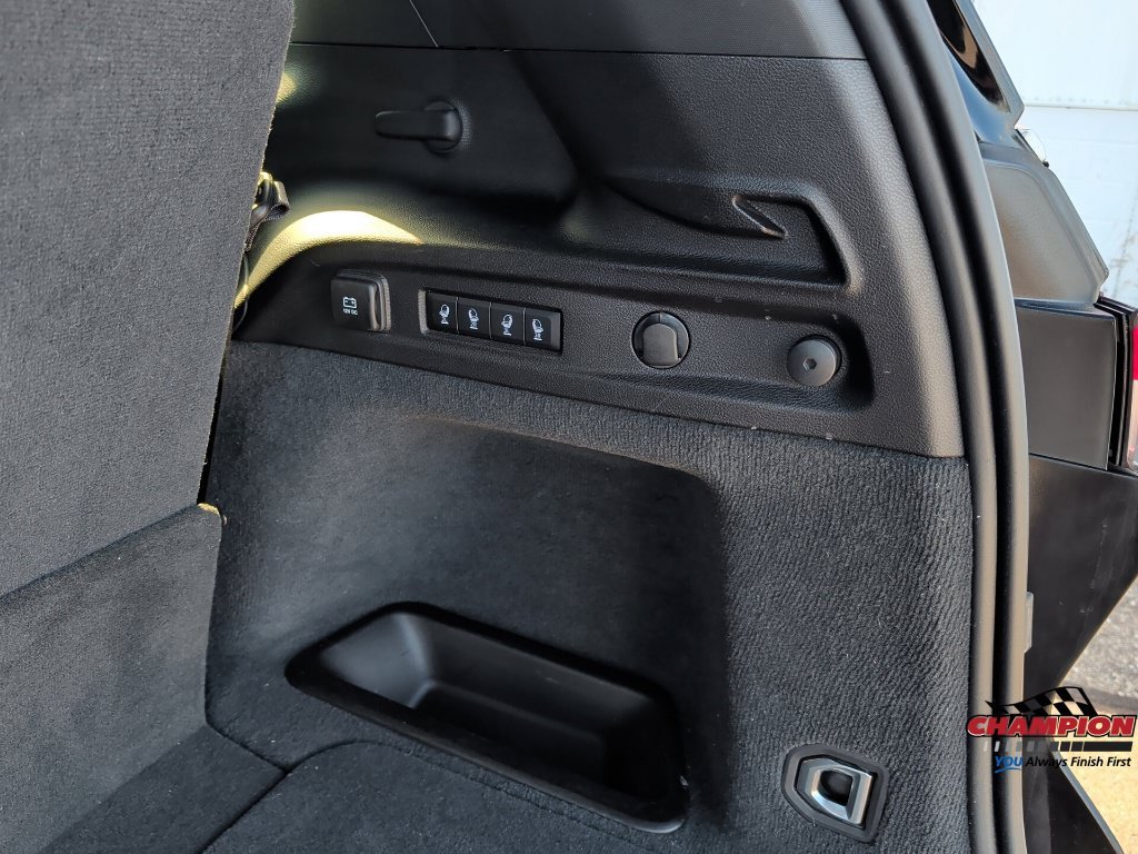 Used 2023 Black Jeep Summit image 14
