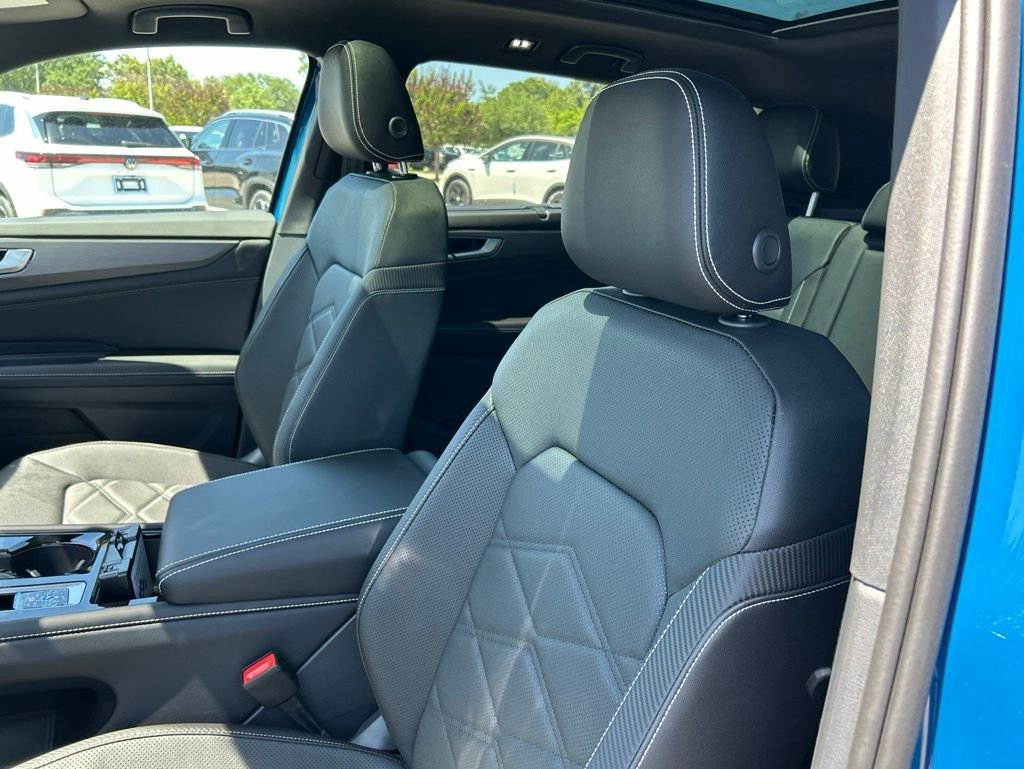 New 2026 Blue Volkswagen 2.0T SE w/Technology image 22