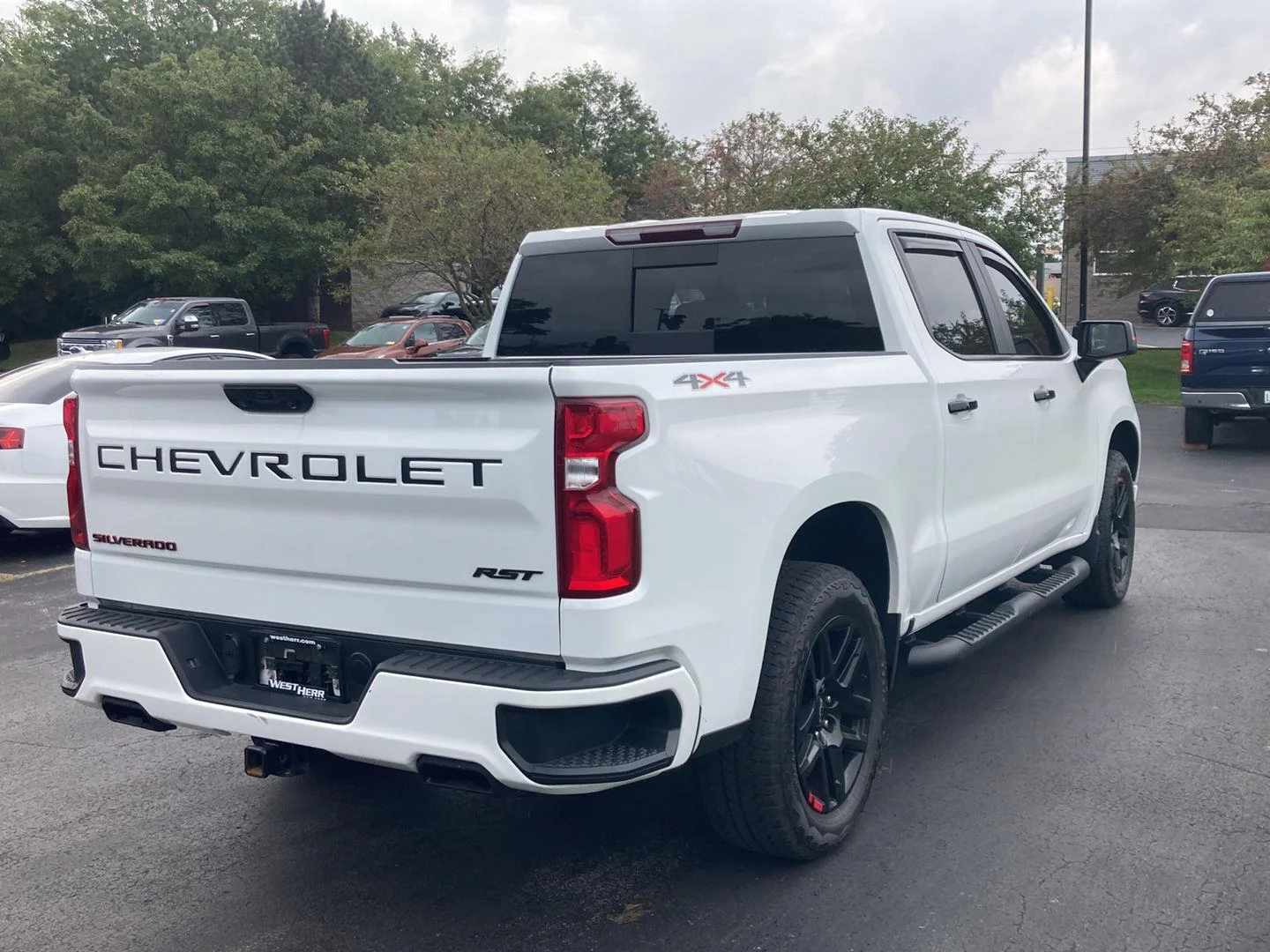 Used 2024 Summit White Chevrolet RST image 7