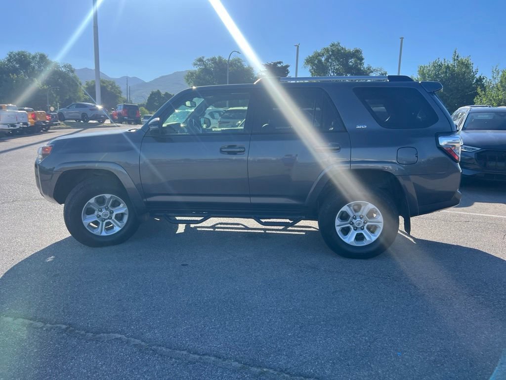 Used 2022 Magnetic Gray Metallic Toyota SR5 Premium image 13
