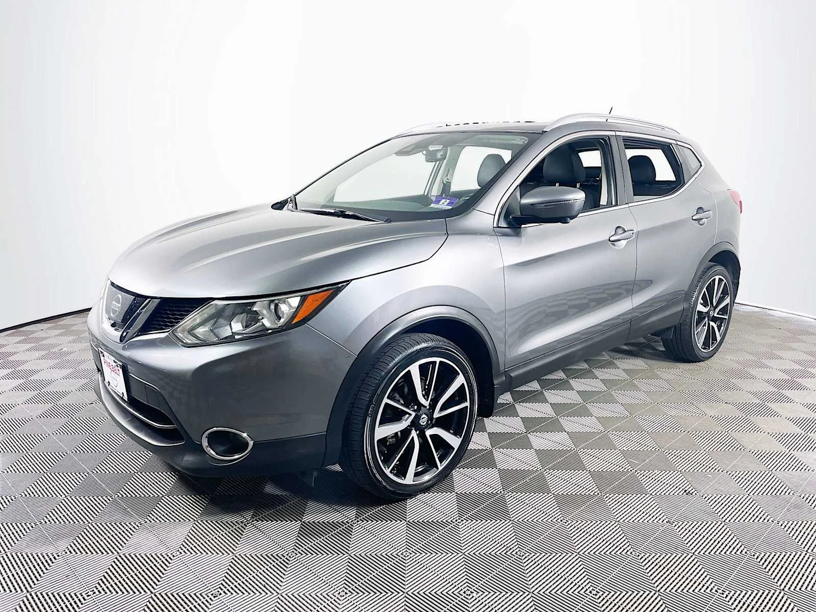 2017 Nissan Rogue Sport SL AWD's photo