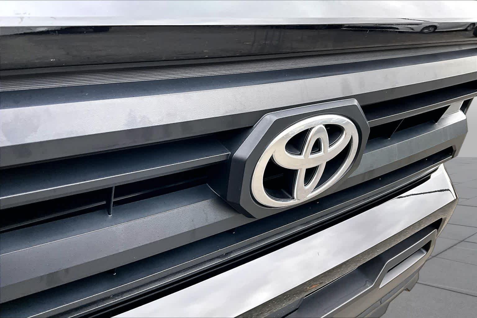 Used 2025 Black Toyota SR5 image 28