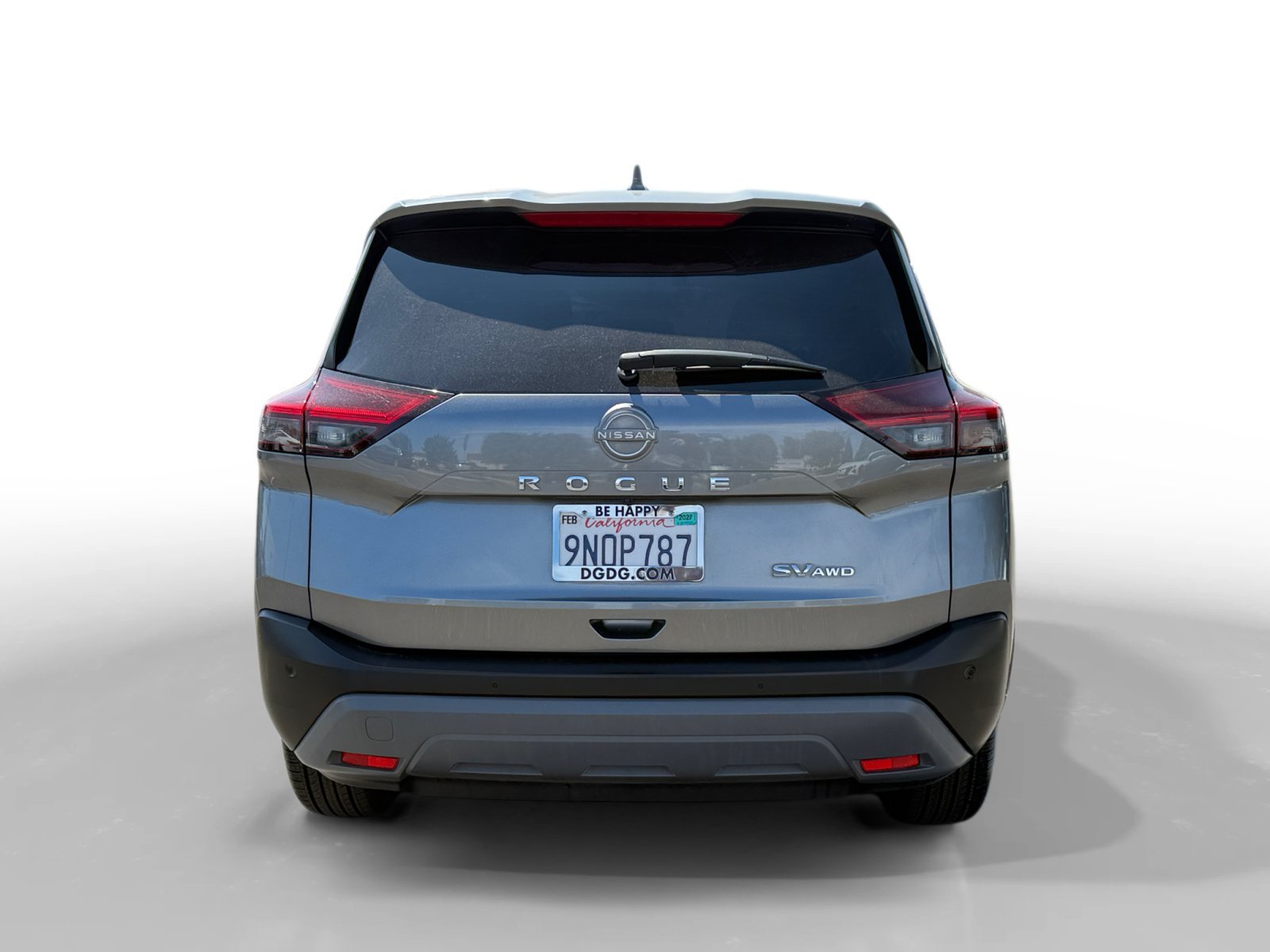 Used 2023 Gun Metallic Nissan SV image 4
