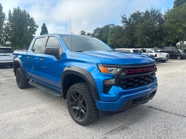 Used 2023 Blue Chevrolet Custom image 3