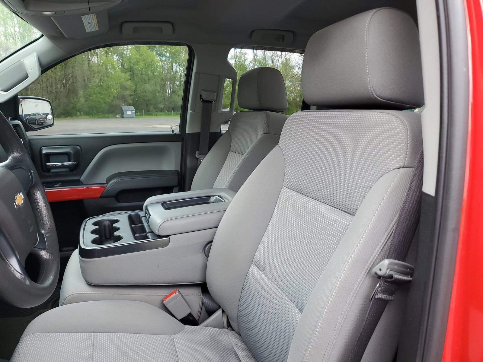 Used 2018 Red Chevrolet Custom image 12