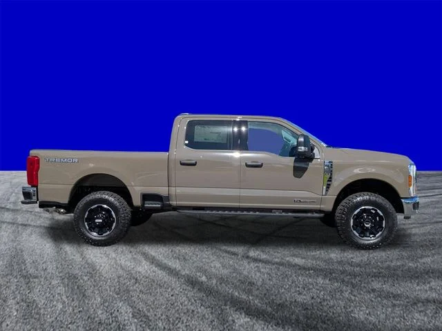 New 2026 Gray Ford XLT image 3