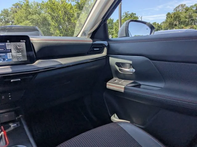 2025 Nissan Kicks SR - Photo 13