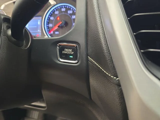 Used 2023 Summit White GMC SLE image 29