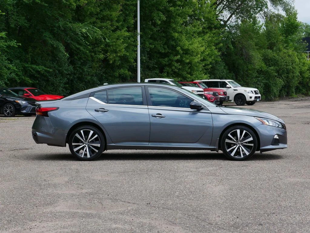 Used 2019 Nissan Altima SR with VIN 1N4BL4CW3KC182078 for sale in White Bear Lake, Minnesota