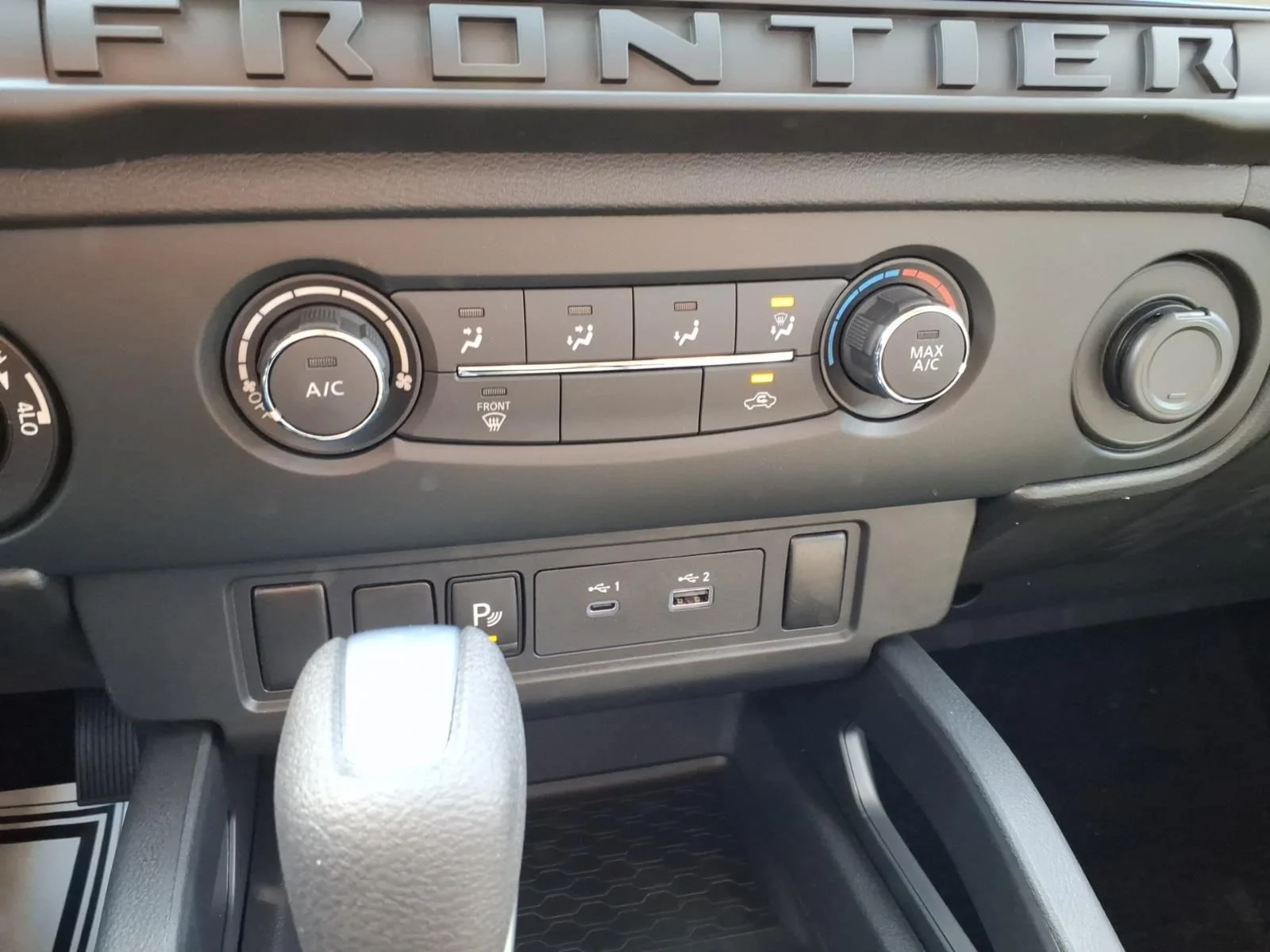 New 2026 Glacier White Nissan Crew Cab S image 15