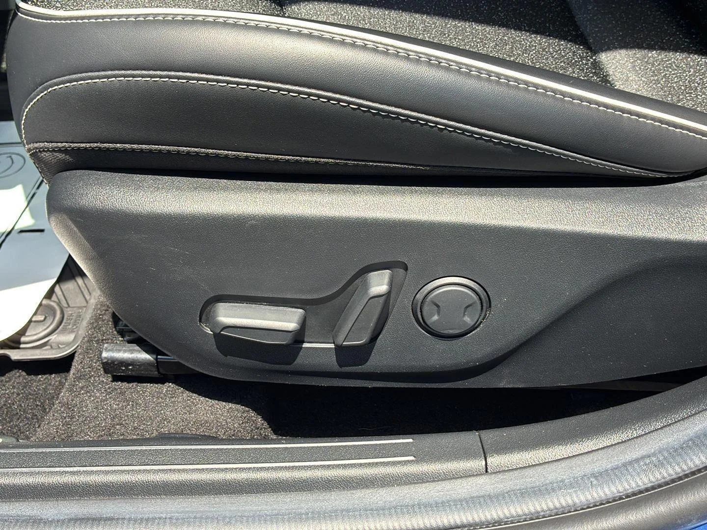 Used 2025 Wave Blue Kia GT-Line image 12