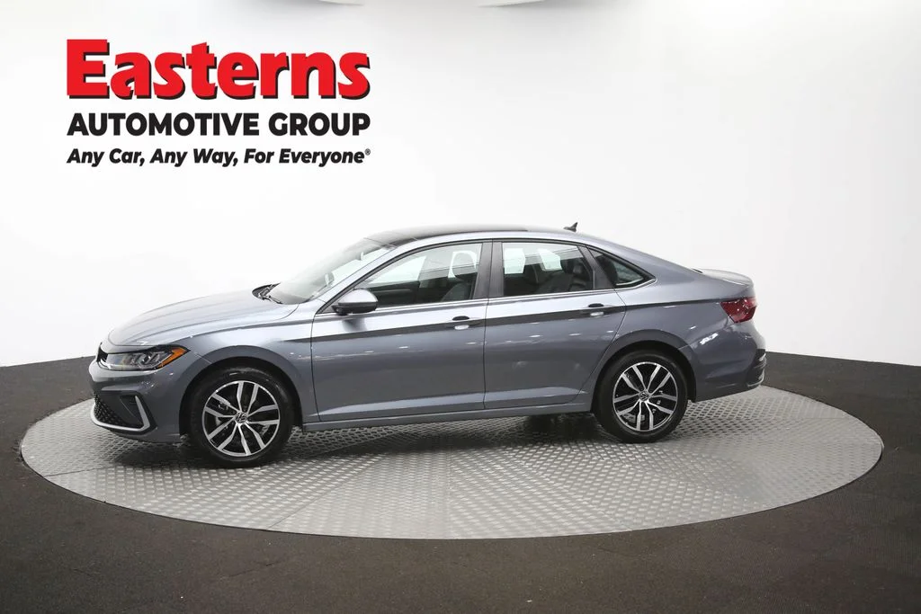 Used 2025 Gray Volkswagen 1.5T SE image 57