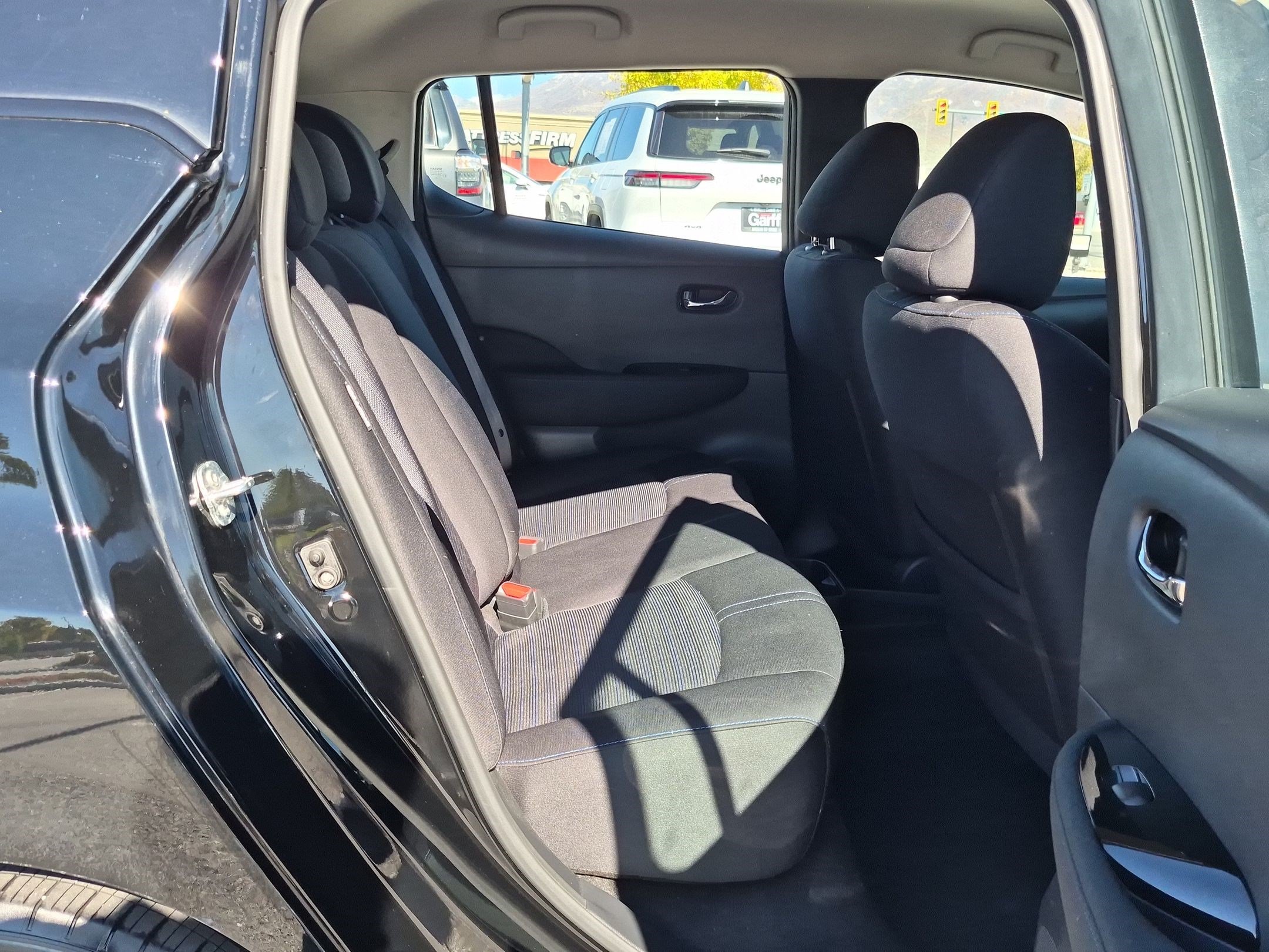 Used 2025 Super Black Nissan SV PLUS image 30