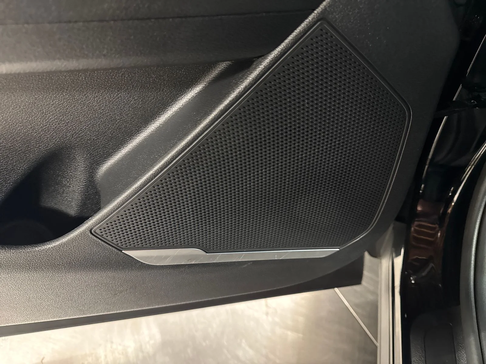 Used 2023 Ebony Black Kia X-Line image 17