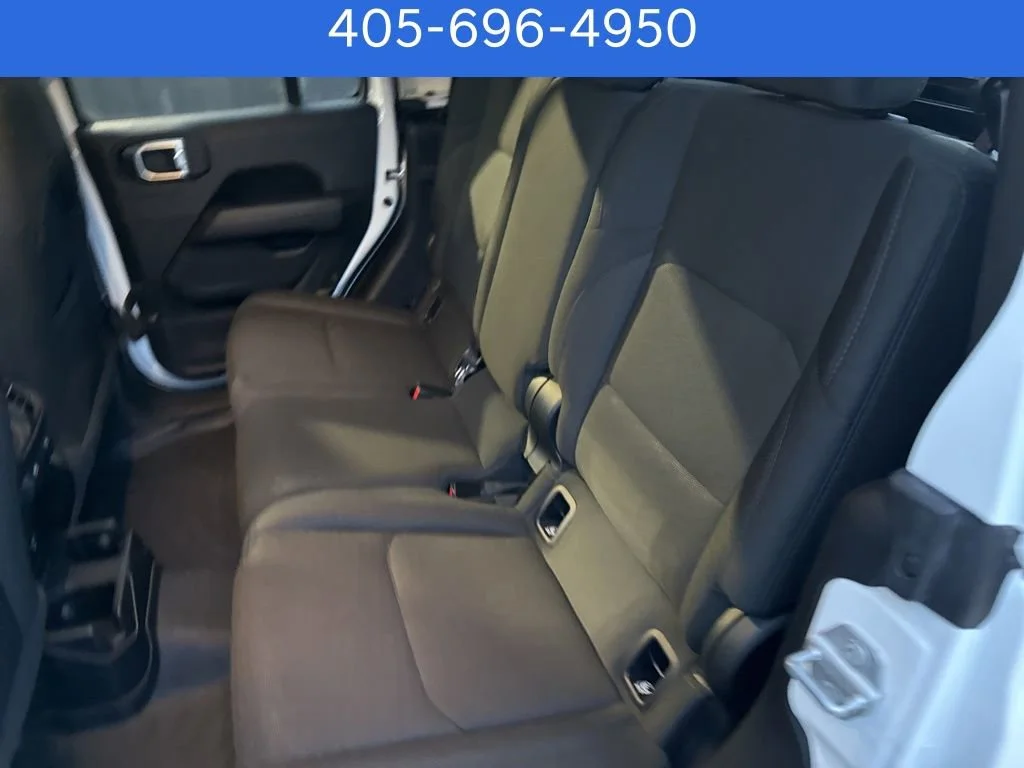 Pre-Owned 2020 Jeep Gladiator Overland