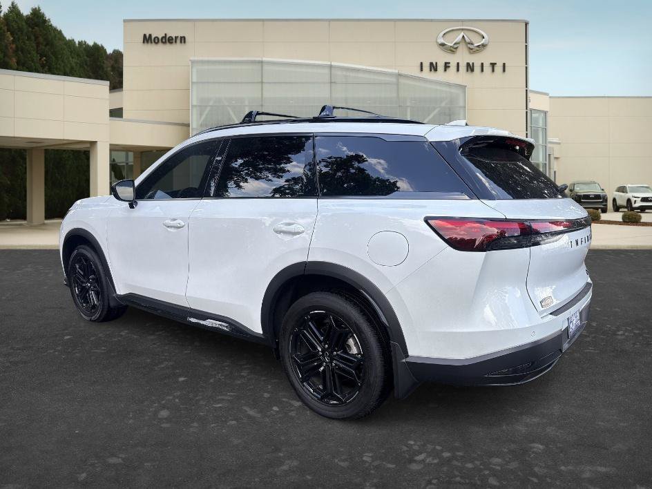 Used 2026 Radiant White INFINITI SPORT image 10