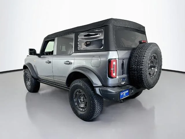 New 2025 Carbonized Gray Metallic Ford Badlands® image 37