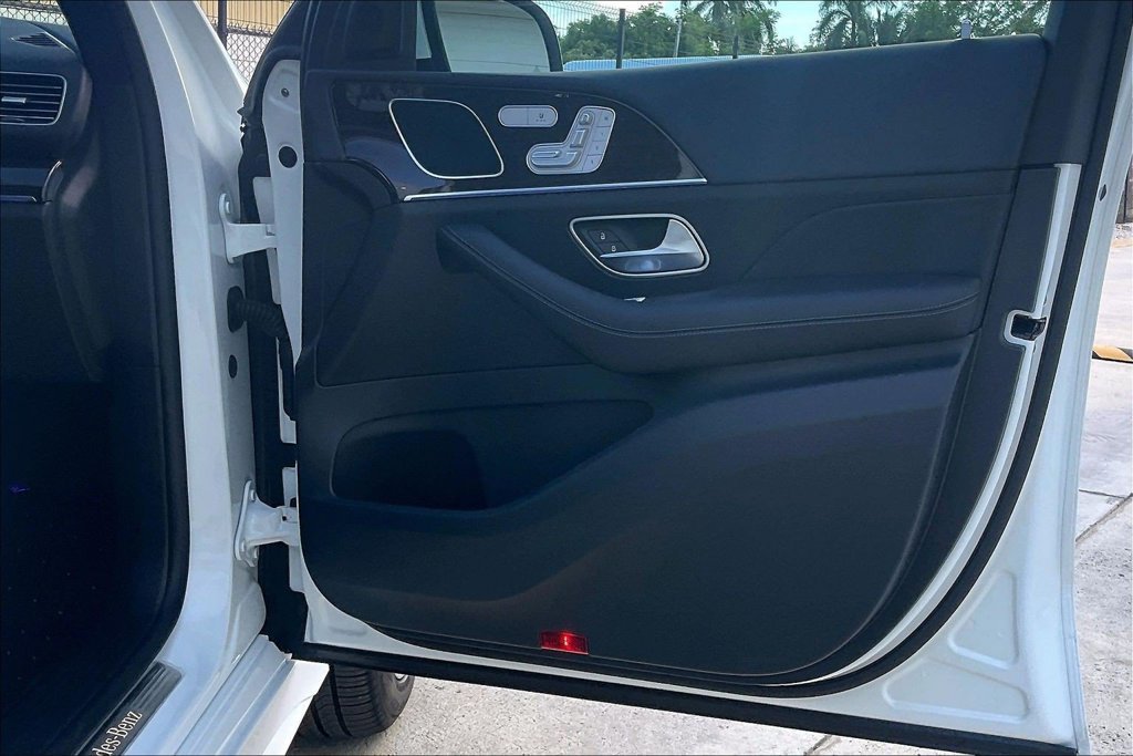 Certified Used 2026 White Mercedes-Benz GLE 450e image 20