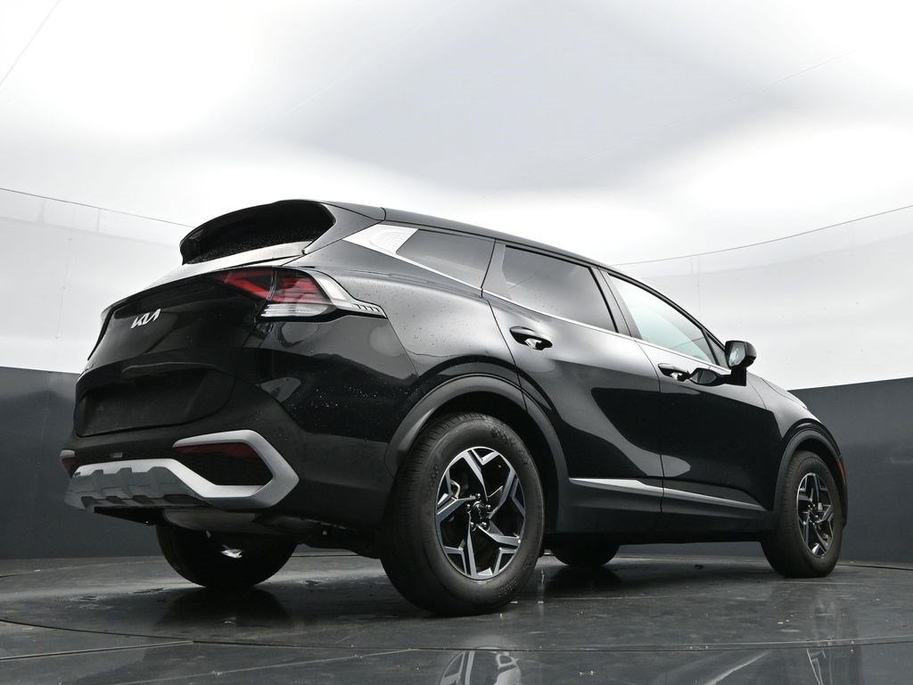 Used 2025 Ebony Black Kia LX image 25