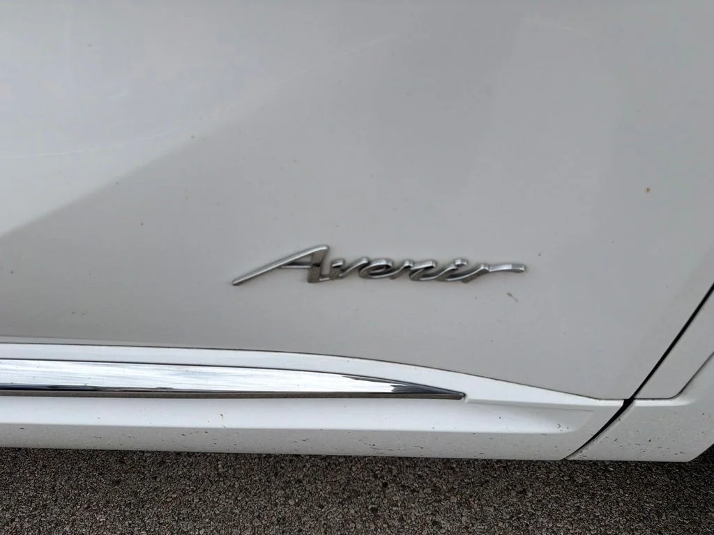 Used 2021 White Buick Avenir image 25